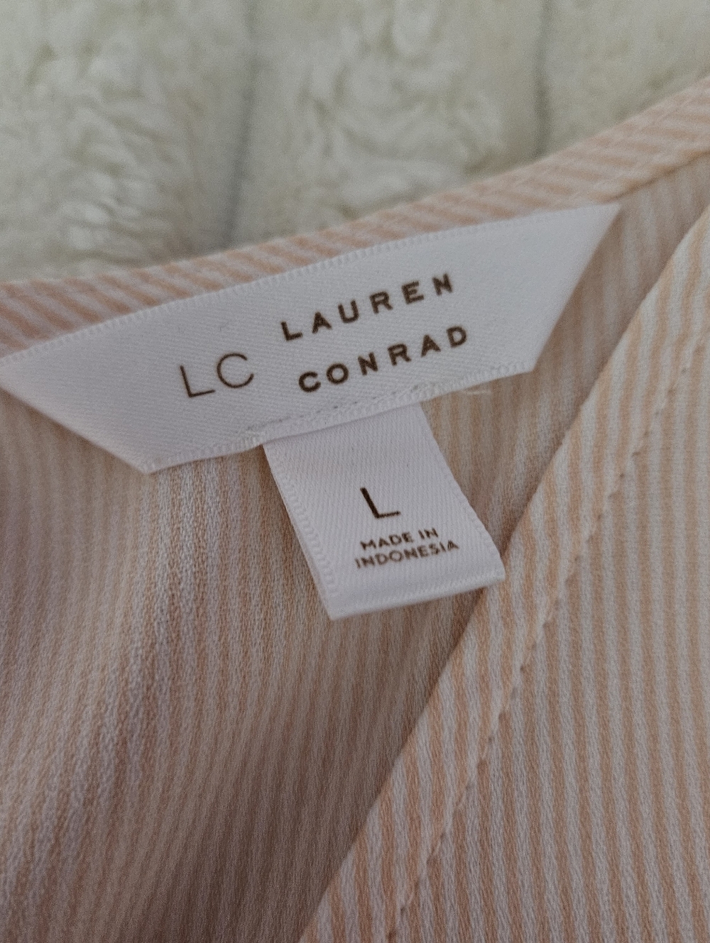 LC Lauren Conrad Peach & White Striped Blouse, Size Large - Picture 2 of 5